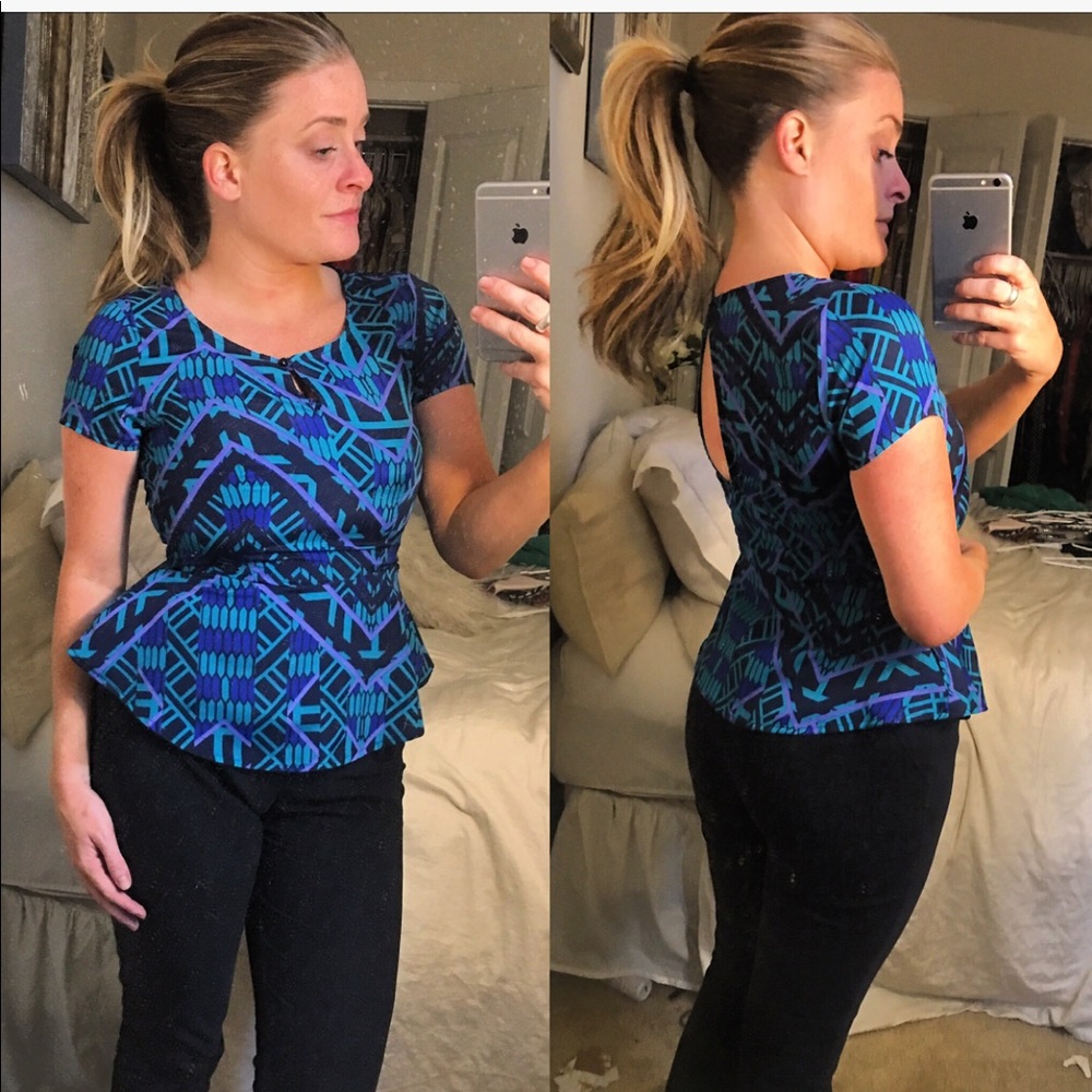 🍾 Lily White Peplum Top