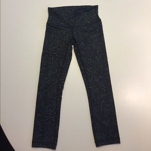 Lululemon low rise cropped leggings