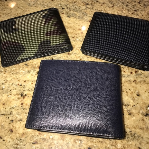 Men's Michael Kors wallets for the 3 $110 - Picture 4 of 4