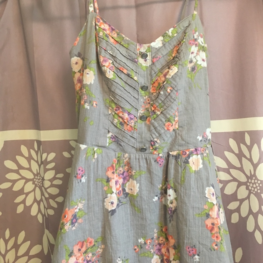 Super cute floral dress