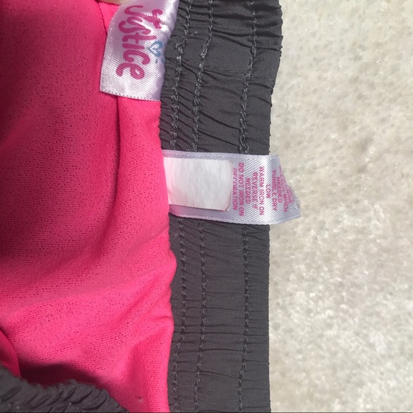 Shorts - Picture 4 of 4