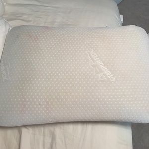 Tempurpedic pillow