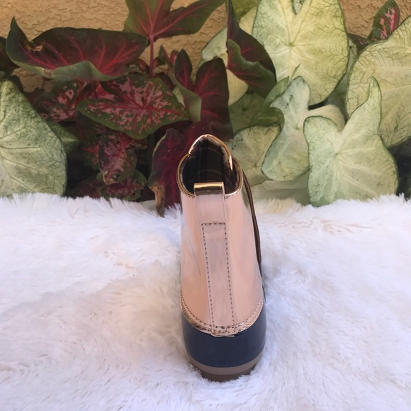 LADIES ROSE GOLD/ NAVY LACE UP DUCK BOOTS - Picture 5 of 6