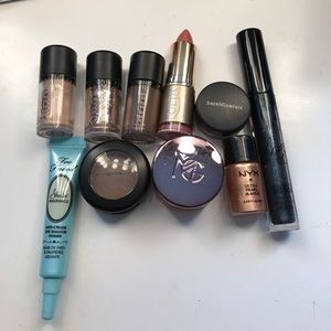 High end makeup bundle