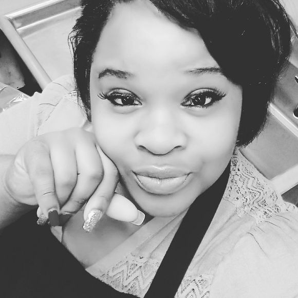 Meet your Posher, Danielle - Picture 1 of 1