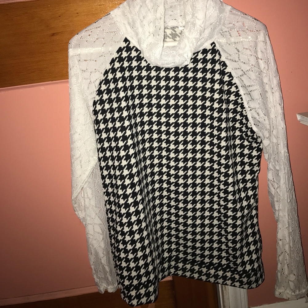 Long sleeved shirt
