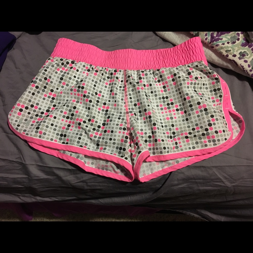 Under Armour brand athletic shorts - Picture 1 of 1