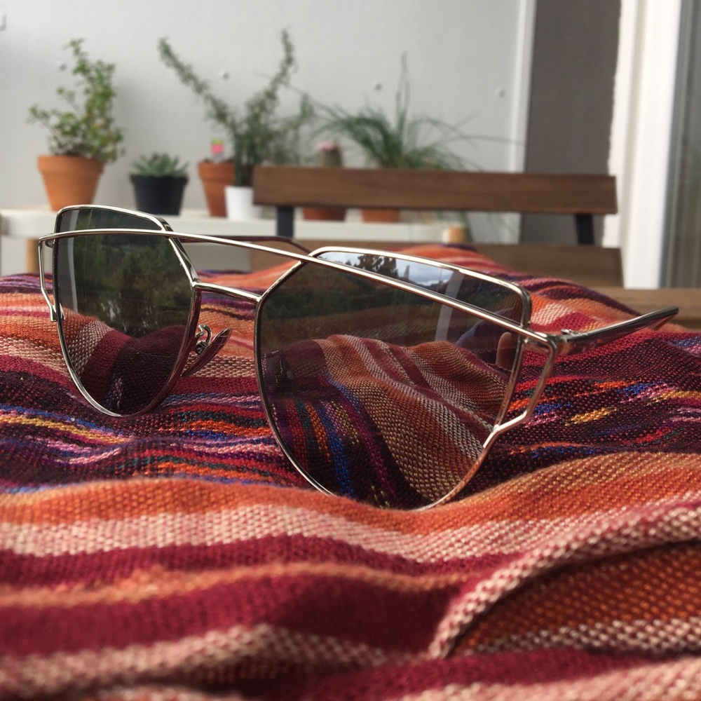 NWOT Cat Eye Reflective Sunglasses🐱