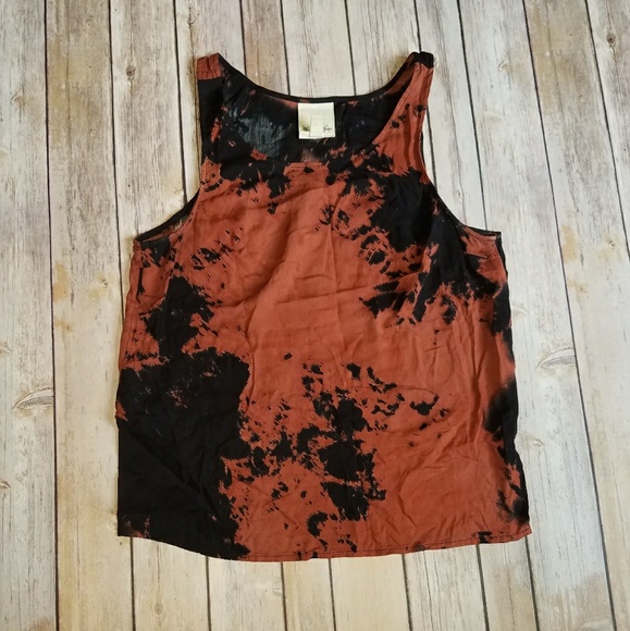 Urban Outfitters Tops - Super Cute UO Crop Top