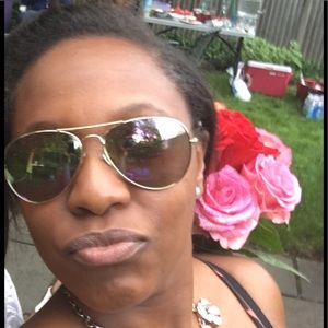 Meet your Posher, Leann