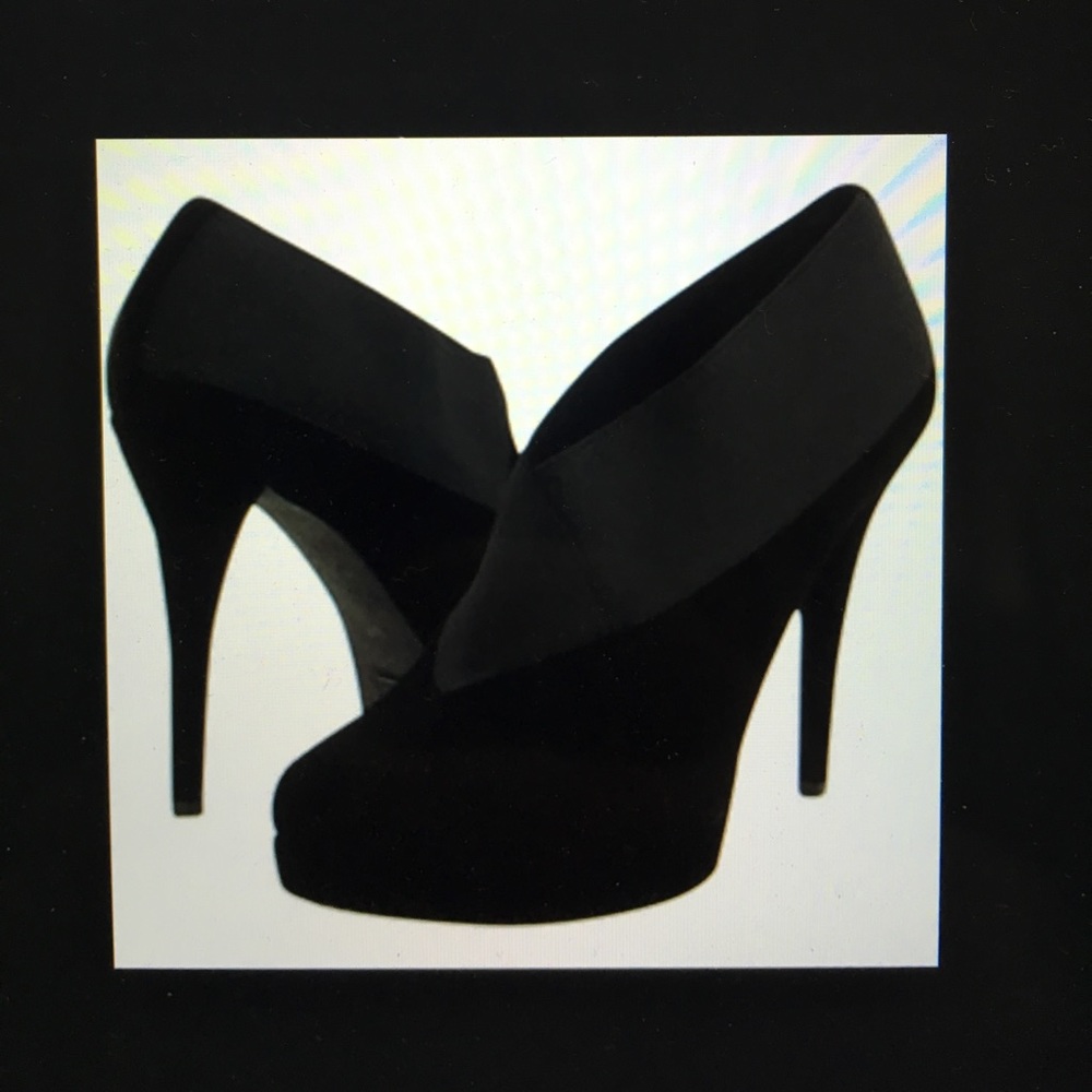 STUART WEITZMAN suede platform bootie