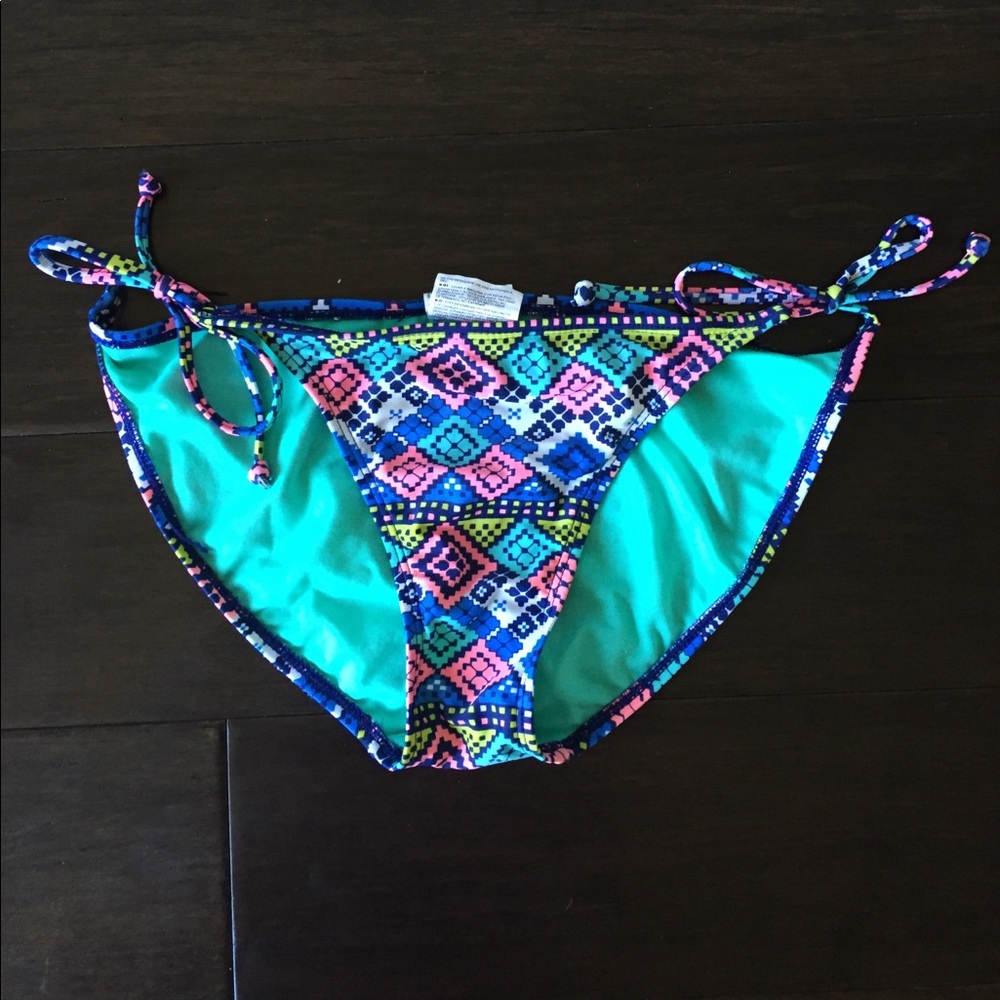 Bikini bottoms