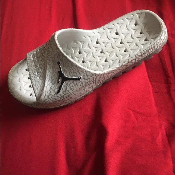 Jordan sandals ??