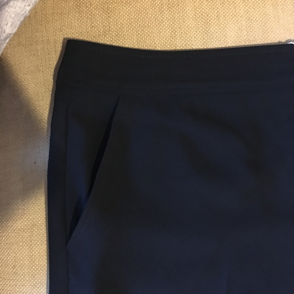 Trina Turk Shorts - Picture 3 of 3