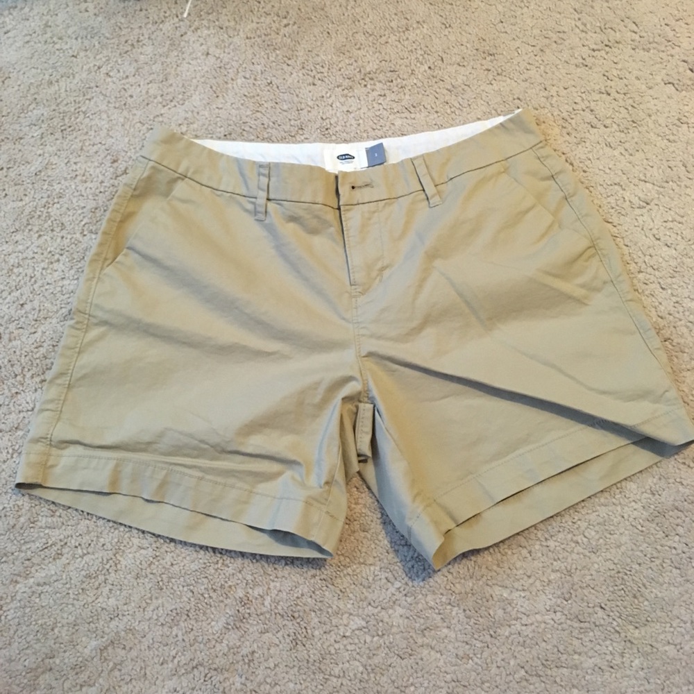 OLD NAVY KHAKI SHORTS