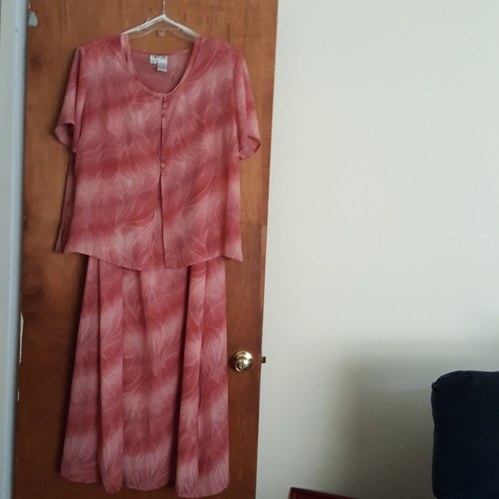 Sleeveless dress with jacket