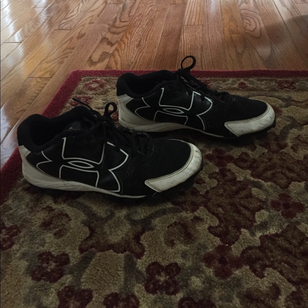 Under amour baseball cleats