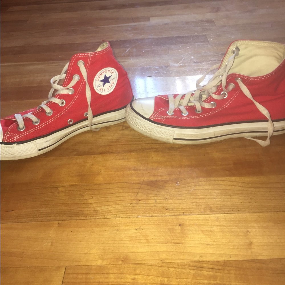 Red Converse Chuck Taylor All Star hightops Size 8