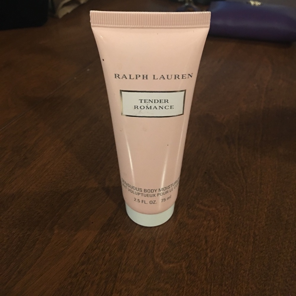 Ralph Lauren Tender Romance Body Lotion