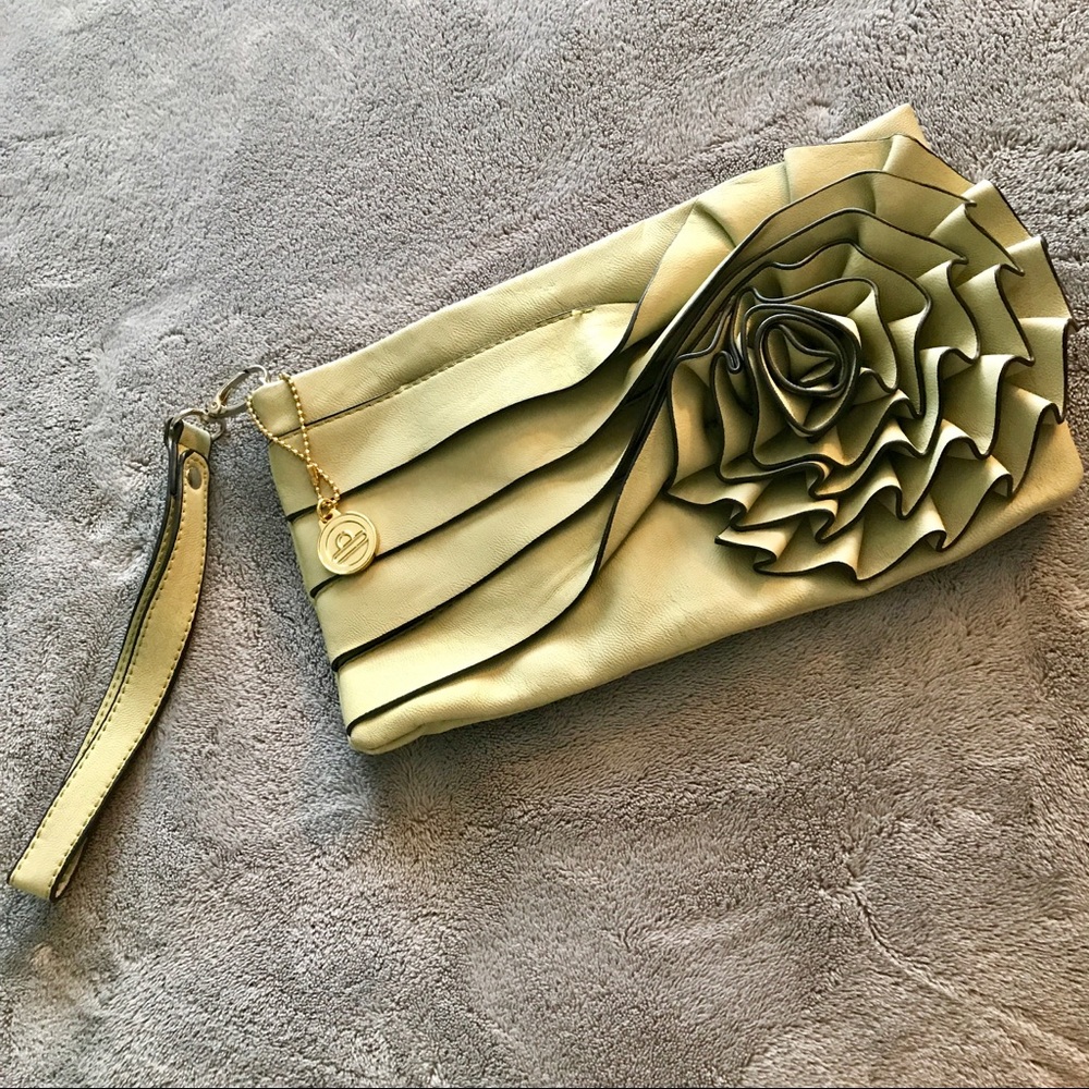 🔥Big Buddha Flower Wristlet