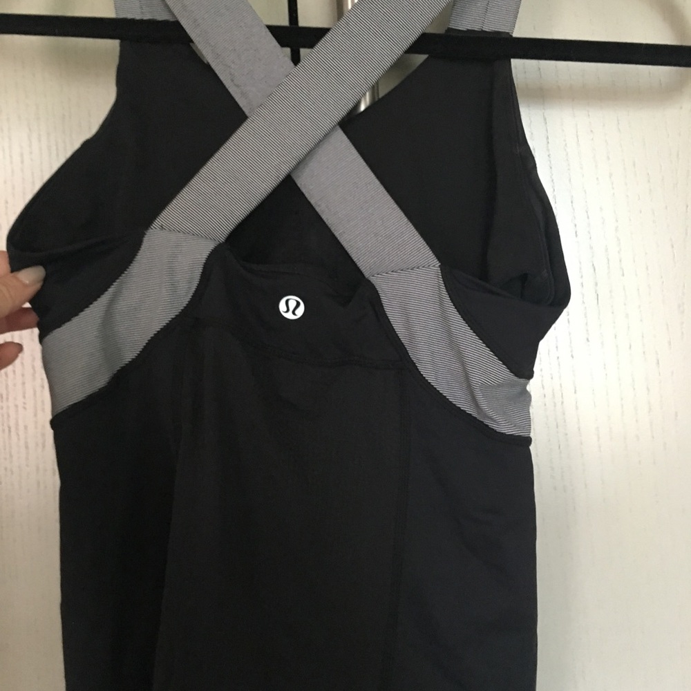 Lululemon tank top built in sports bra