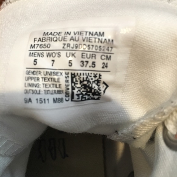 Hightop white converse mens 5 // womens 7 - Picture 4 of 4