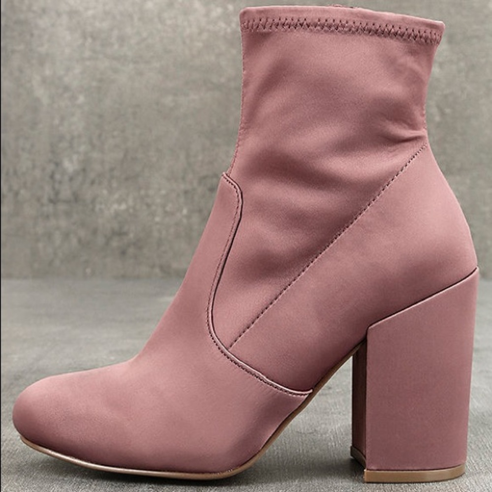 Steve Madden satin booties - Picture 1 of 3
