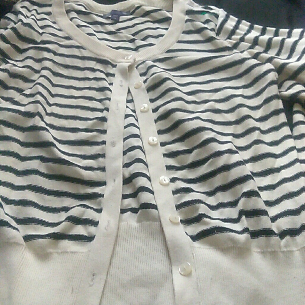 Ladies day/night sweater