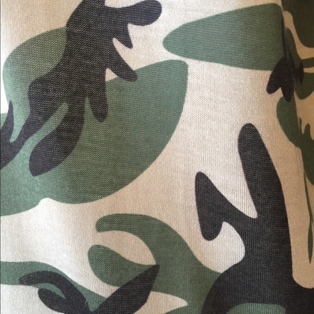 Camo Lace-Up Long Sleeve Top - Picture 4 of 5