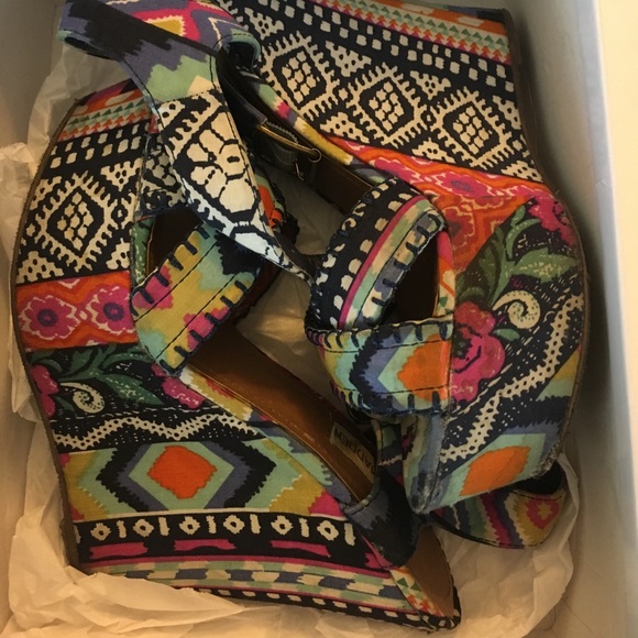 Steve Madden Colorful Wedged Platforms - Picture 1 of 7