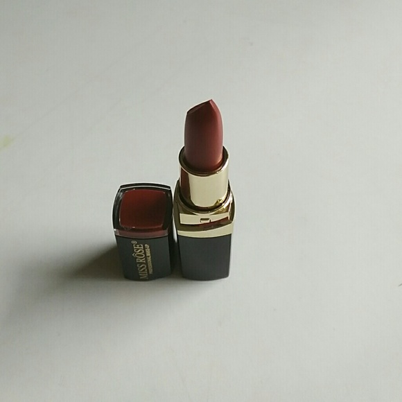 Miss Rose Lipstick - Picture 1 of 4