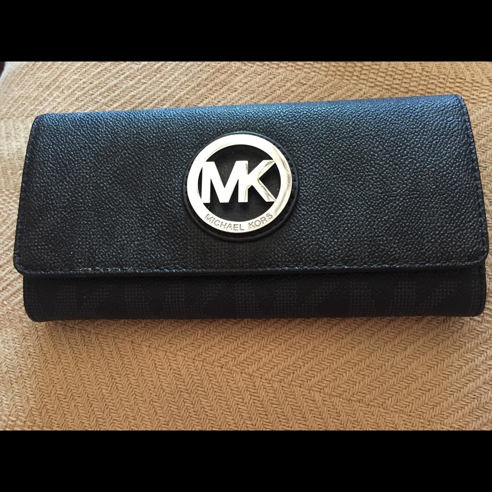 Used Michael Kors wallet
