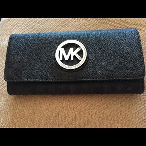 Used Michael Kors wallet