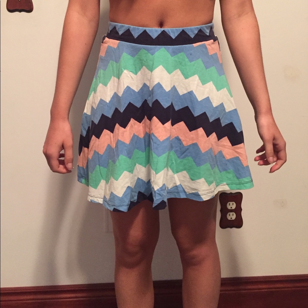 Patterned skater skirt