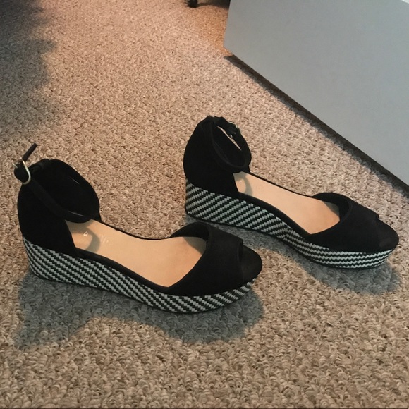 Black wedges with pattern - Picture 3 of 5