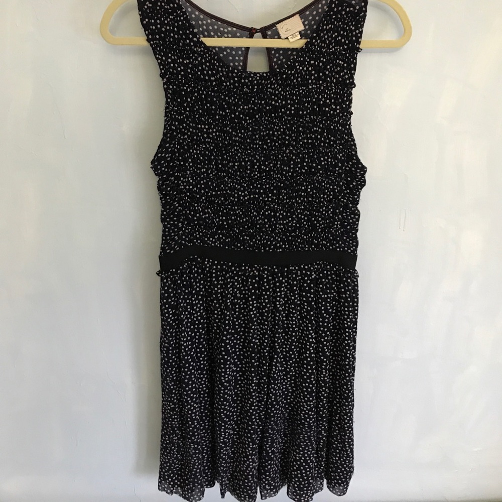 Beautiful polka dot dress!