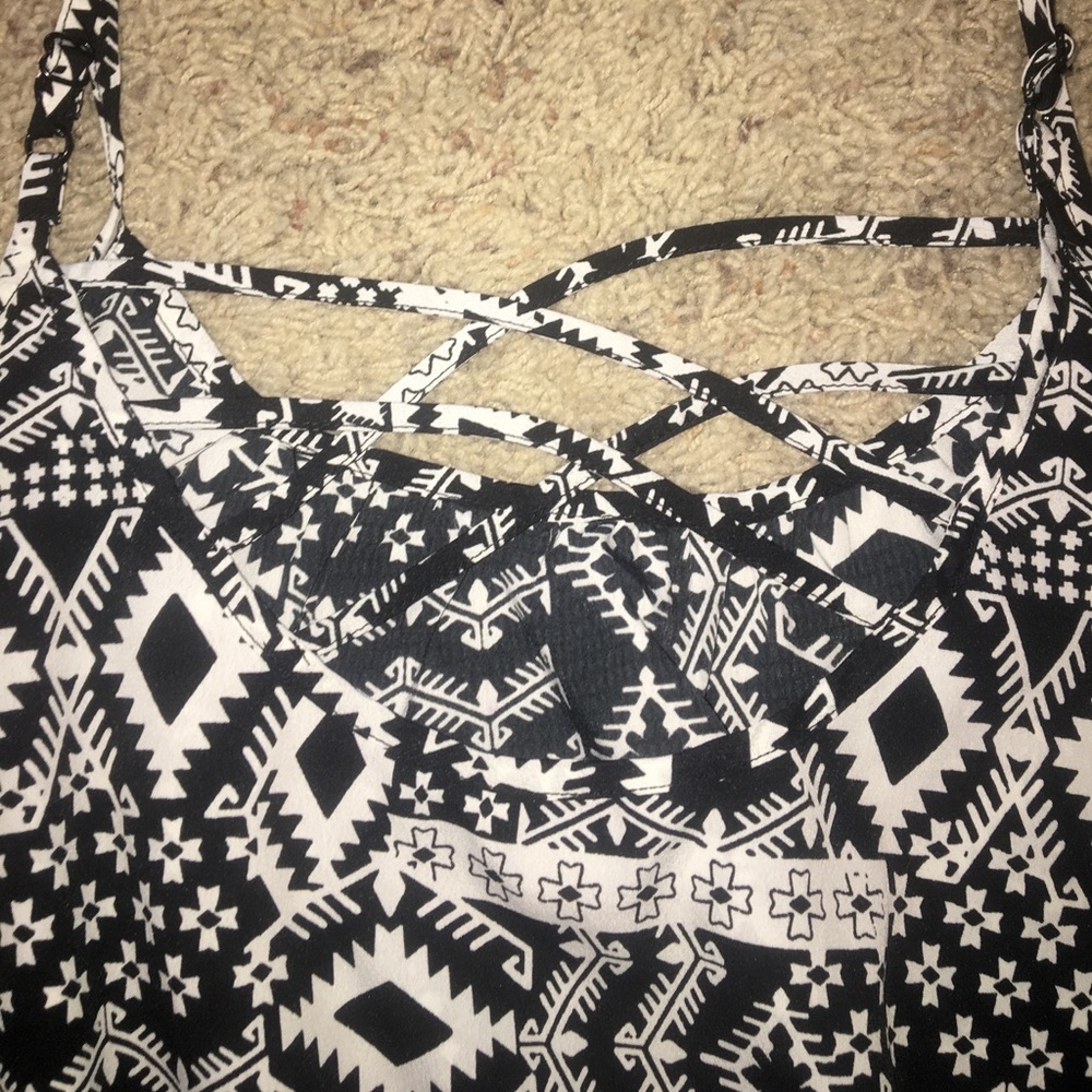 Patterned Romper - Picture 2 of 2