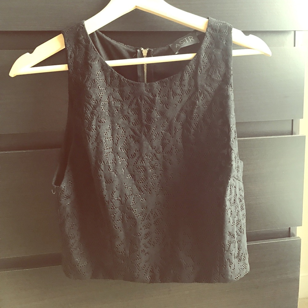 Black cropped top