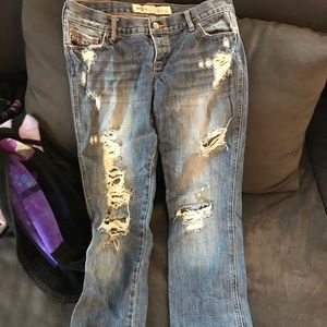 Ripped Hollister jeans size 5