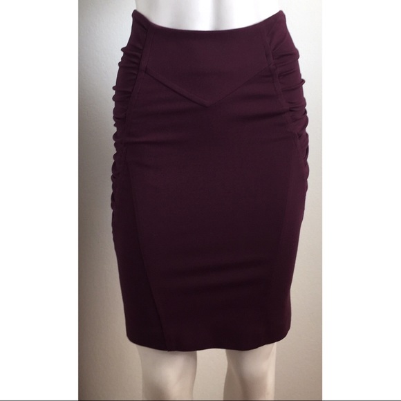 NWT! Yigal Azrouel Burgundy Ruched Skirt - Picture 2 of 5