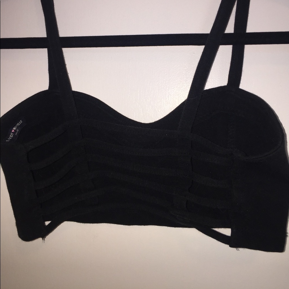 Brandy Melville Chiyo top