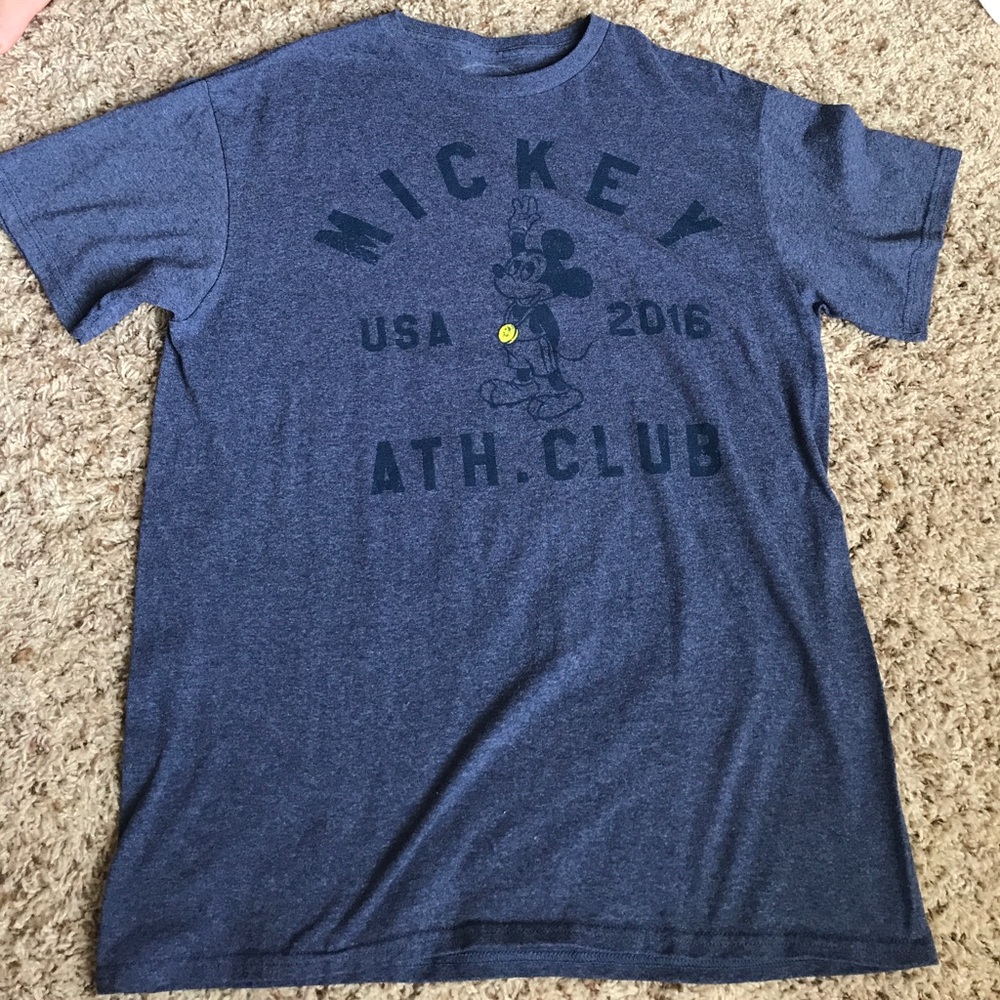 DISNEY MICKEY ATHLETIC CLUB MEN SHIRT SIZE M