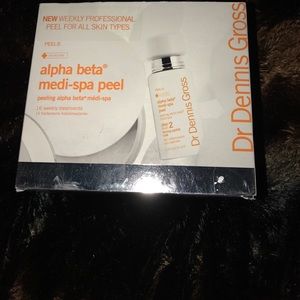 New in box Dr Dennis Gross alpha Beta medispa peel