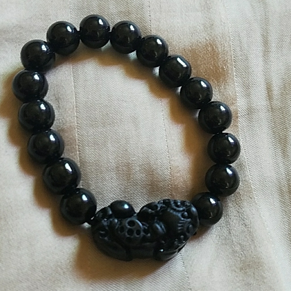 Black bead bracelet
