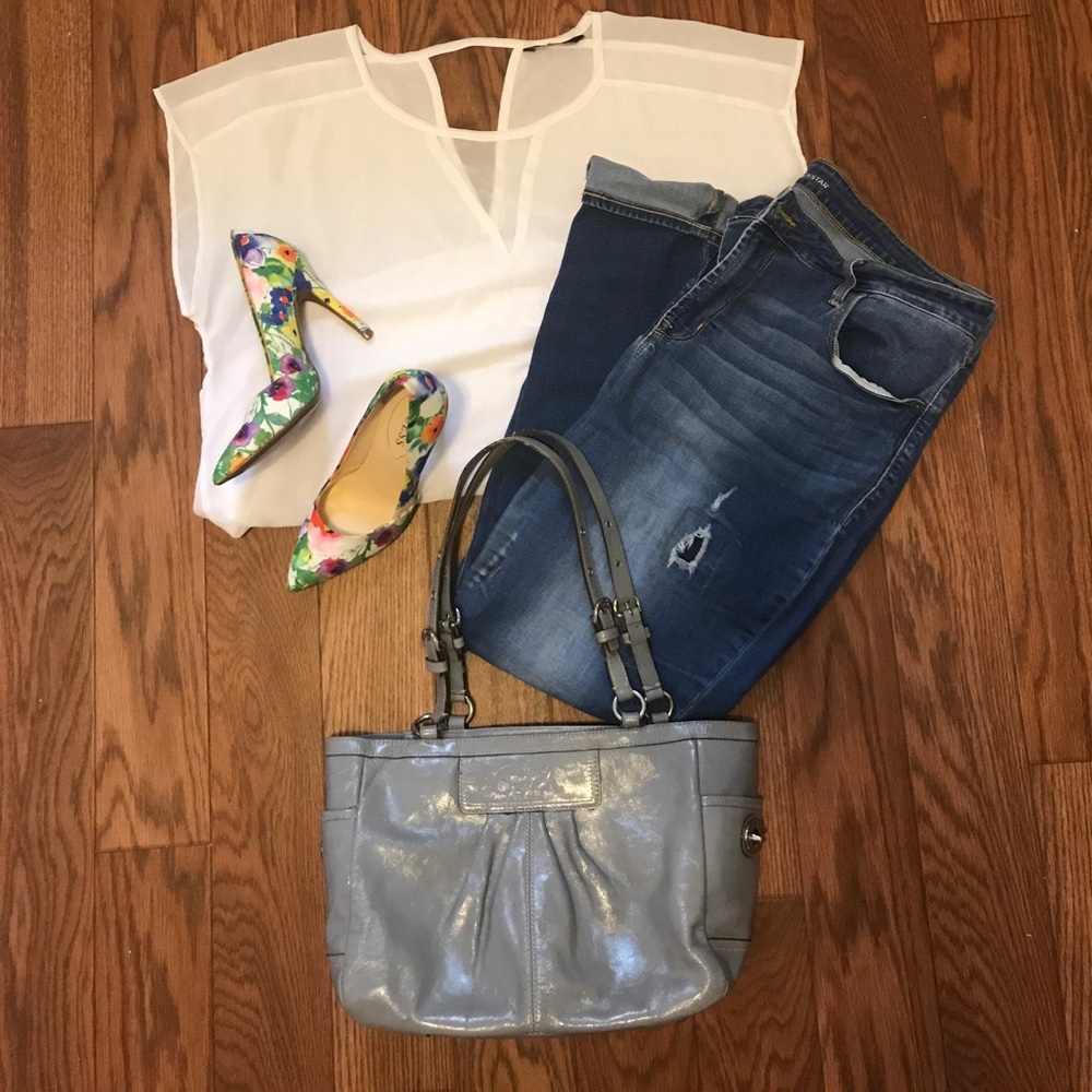 SOLD 6.5 GUESS FLORAL HIGH HEELS