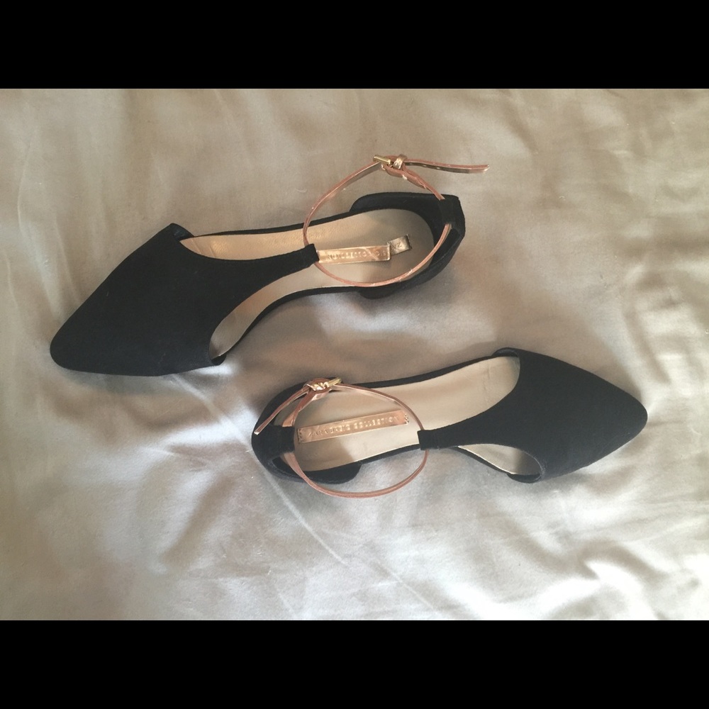 Size 6 Zara flats