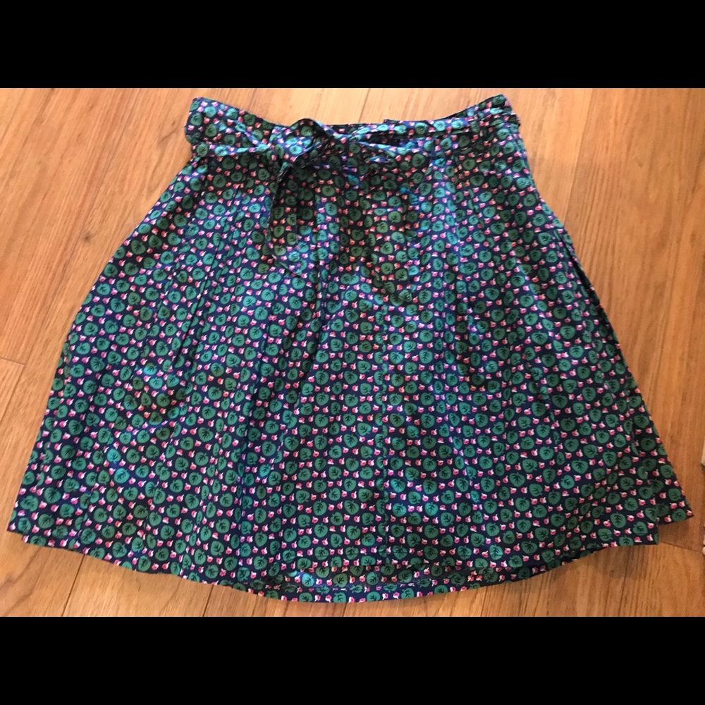 GAP skirt
