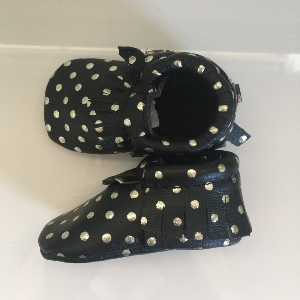 NWT FRESHLY PICKED BABY MOCCASIN SIZE 2 - Picture 3 of 6