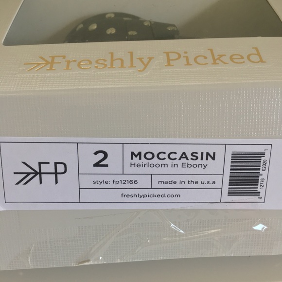 NWT FRESHLY PICKED BABY MOCCASIN SIZE 2 - Picture 2 of 6