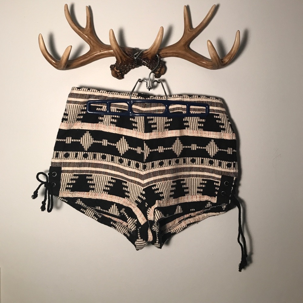 Black-and-white tribal print shorts from urban
